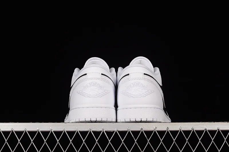 All categories Air Jordan Jordan series basketball shoes Air Jordan 1 Low G version pure original Air Jordan AJ1 Low AJ1 Joe 1 black and white panda low-top cultural sneakers DC0774-100